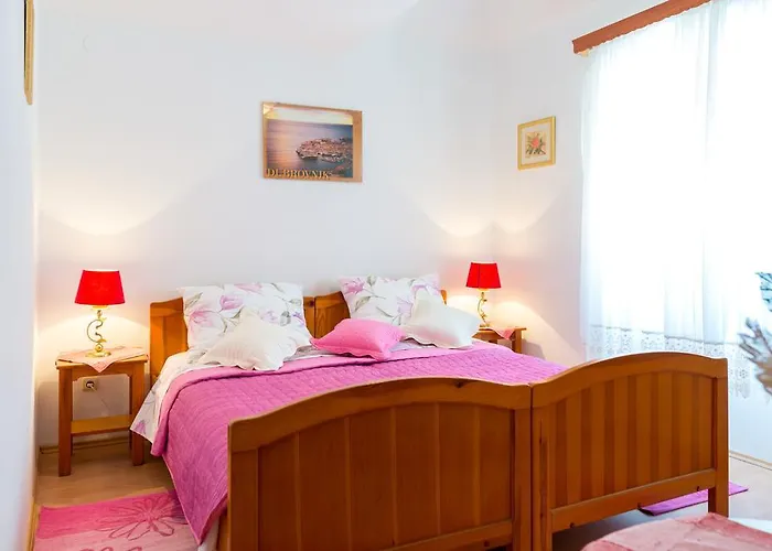 Tomic * דוברובניק